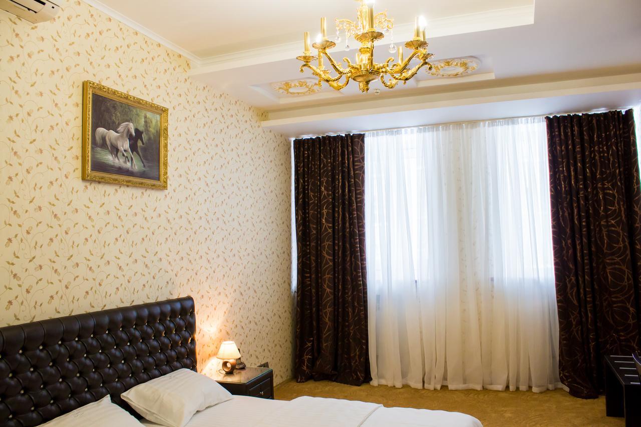 Alir Hotel Zhytomyr Exterior photo
