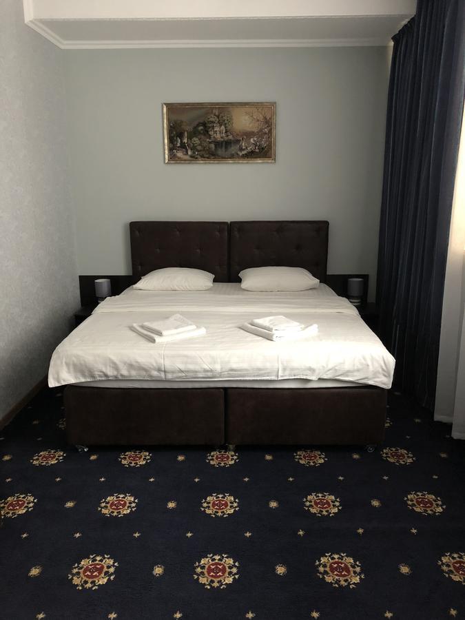 Alir Hotel Zhytomyr Exterior photo